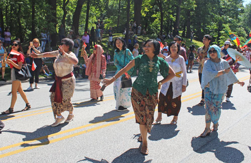 Indonesian community in Parade of Flags